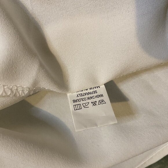 Women Sheer Chiffon Lace Trim V-Neck Sleeveless Blouse Small White Curve Hem - Picture 11 of 16